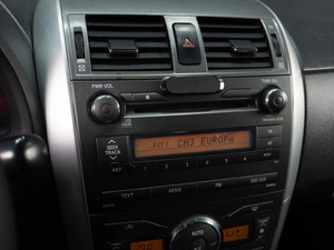 Седан Toyota Corolla 2011 года, 899000 рублей, Тюмень