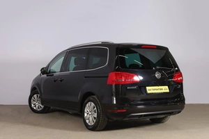 Минивэн Volkswagen Sharan 2013 года, 1389000 рублей, Новосибирск