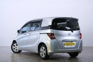 Минивэн Honda Freed 2010 года, 1159000 рублей, Омск