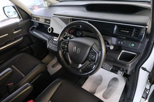 Минивэн Honda Stepwgn Spada 2016 года, 1989000 рублей, Омск