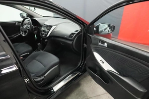 Седан Hyundai Solaris 2014 года, 1295000 рублей, Курск