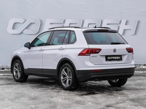 Внедорожник Volkswagen Tiguan 2019 года, 2420000 рублей, Волгоград