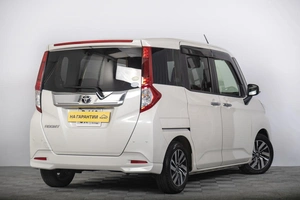 Минивэн Toyota Roomy 2019 года, 1179000 рублей, Томск