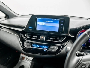 Внедорожник Toyota C-HR 2016 года, 1920000 рублей, Красноярск