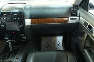 Внедорожник Volkswagen Touareg 2008 года, 1089000 рублей, Омск