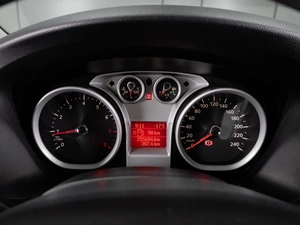 Седан Ford Focus 2010 года, 589000 рублей, Тюмень