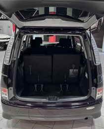 Минивэн Toyota Isis 2012 года, 1297000 рублей, Красноярск