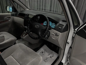 Минивэн Toyota Corolla Spacio 2002 года, 500000 рублей, Красноярск