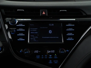 Седан Toyota Camry 2018 года, 2597077 рублей, Москва