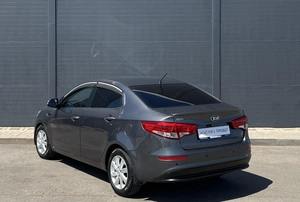 Седан Kia Rio 2015 года, 1050000 рублей, Солонцы