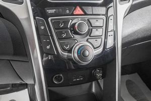 Хетчбэк Hyundai i30 2013 года, 999000 рублей, Барнаул