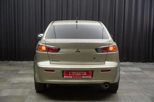 Седан Mitsubishi Lancer 2010 года, 649000 рублей, Красноярск