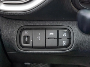 Внедорожник Hyundai Venue 2021 года, 2250000 рублей, Краснодар