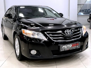 Седан Toyota Camry 2010 года, 1347000 рублей, Солонцы