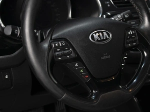 Хетчбэк Kia Ceed 2014 года, 990000 рублей, Омск