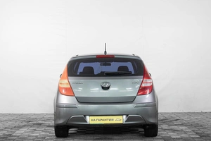 Хетчбэк Hyundai i30 2011 года, 749000 рублей, Кемерово