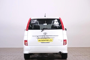 Минивэн Toyota Isis 2010 года, 1229000 рублей, Омск