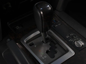 Внедорожник Toyota Land Cruiser 2013 года, 3900000 рублей, Омск