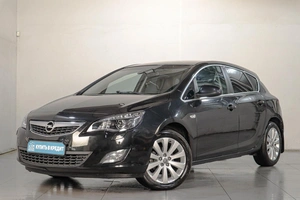 Хетчбэк Opel Astra 2012 года, 749000 рублей, Челябинск