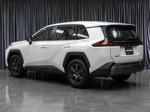 Внедорожник Toyota RAV4 2026 года, 4999000 рублей, Тюмень