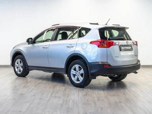 Внедорожник Toyota RAV4 2013 года, 1649000 рублей, Саратов