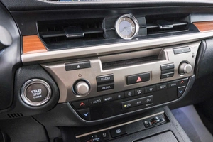 Седан Lexus ES 2012 года, 1949000 рублей, Красноярск