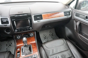 Внедорожник Volkswagen Touareg 2013 года, 1889000 рублей, Красноярск