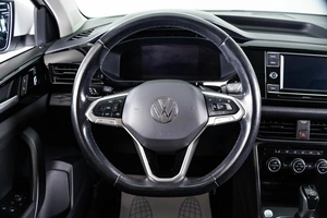 Внедорожник Volkswagen Taos 2021 года, 2399000 рублей, Пермь