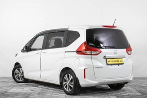 Минивэн Honda Freed 2021 года, 2049000 рублей, Кемерово