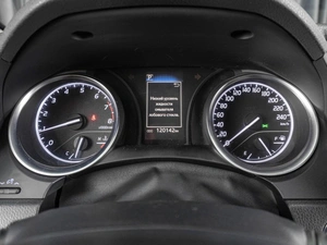 Седан Toyota Camry 2019 года, 2139000 рублей, Тюмень