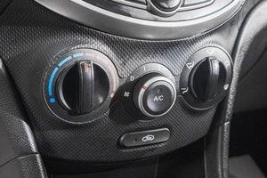 Седан Hyundai Solaris 2014 года, 699000 рублей, Барнаул