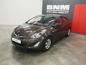 Седан Hyundai Elantra 2015 года, 1225000 рублей, Клинцы