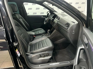 Внедорожник Volkswagen Tiguan 2021 года, 4495000 рублей, Красноярск