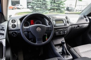 Внедорожник Volkswagen Tiguan 2008 года, 849000 рублей, Ульяновск