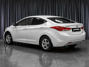 Седан Hyundai Elantra 2011 года, 949000 рублей, Тюмень