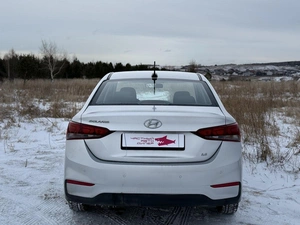 Седан Hyundai Solaris 2017 года, 1190000 рублей, Красноярск