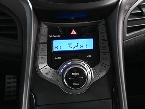 Седан Hyundai Elantra 2012 года, 899000 рублей, Аксай