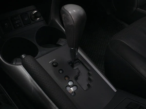 Внедорожник Toyota RAV4 2010 года, 1360000 рублей, Омск