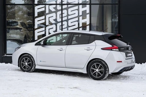 Хетчбэк Nissan Leaf 2018 года, 1890000 рублей, Ульяновск