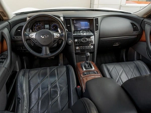 Внедорожник Infiniti QX70 2013 года, 2439000 рублей, Саратов