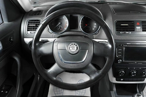 Внедорожник Skoda Yeti 2012 года, 859000 рублей, Тюмень