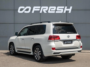 Внедорожник Toyota Land Cruiser 2016 года, 6000000 рублей, Краснодар