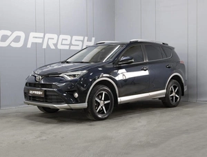 Внедорожник Toyota RAV4 2017 года, 2790000 рублей, Омск