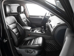 Внедорожник Volkswagen Touareg 2016 года, 3289000 рублей, Тюмень