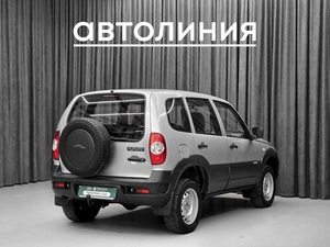 Внедорожник Chevrolet Niva 2013 года, 599000 рублей, Красноярск