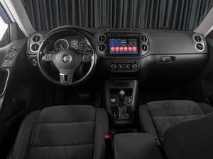 Внедорожник Volkswagen Tiguan 2012 года, 1677000 рублей, Тюмень