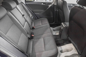 Внедорожник Volkswagen Tiguan 2011 года, 1239000 рублей, Барнаул