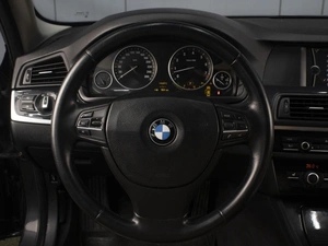 Седан BMW 5 серия 2010 года, 1630000 рублей, Омск