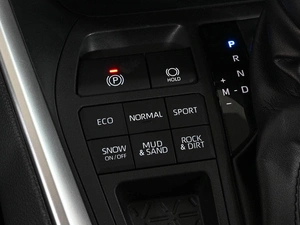 Внедорожник Toyota RAV4 2024 года, 3899000 рублей, Ростов-на-Дону