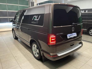 Минивэн Volkswagen Multivan 2016 года, 3800000 рублей, Красноярск